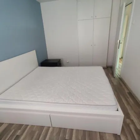 Near Debar Maalo 아파트