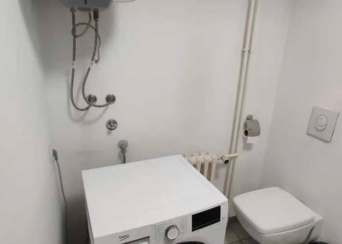 Near Debar Maalo 아파트 *